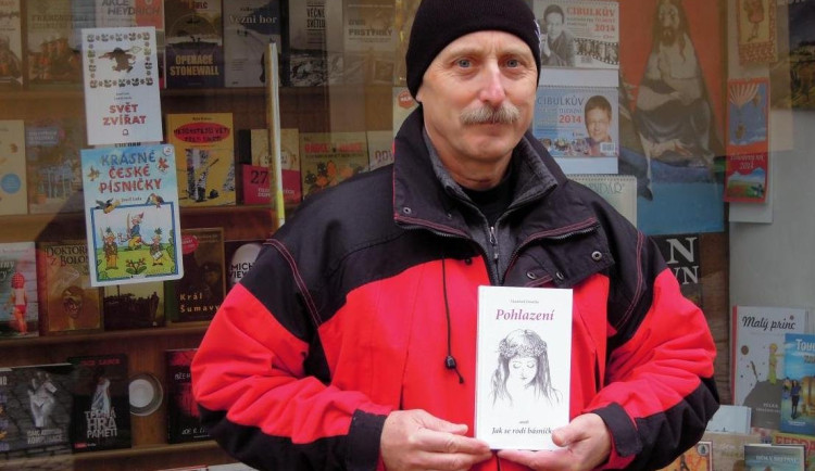 Nepouštějte pojišťovací šmejdy přes práh, radí Vlastimil Doucha