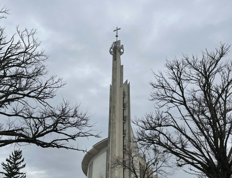 Kde se nachází tento kostel sv. Václava a Anežky České