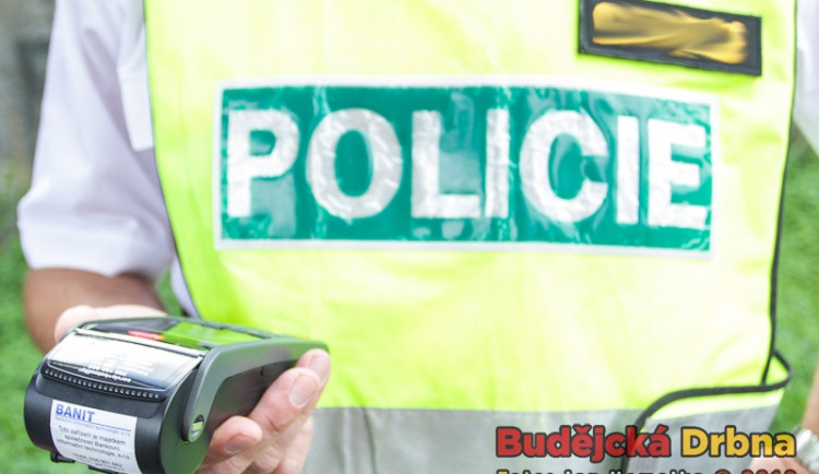 Policie-Novinkou je možnost platit pokuty kartou přes terminál