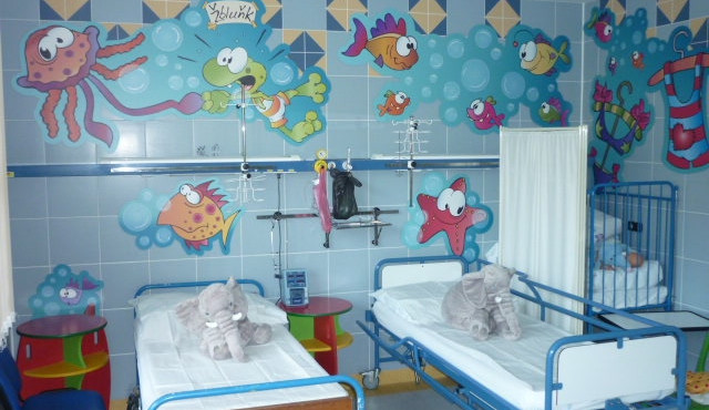 Dětskou onkologii zdobí originální výzdoba Krkounů