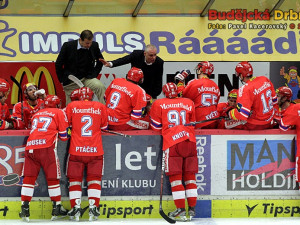 Domácí kouč Draisaitl si vzal time out v polovině zápasu