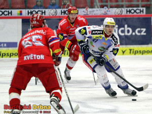 Hostující Jan Hruška spěchá do útočného pásma