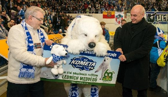 Kometa patronem medvíďat