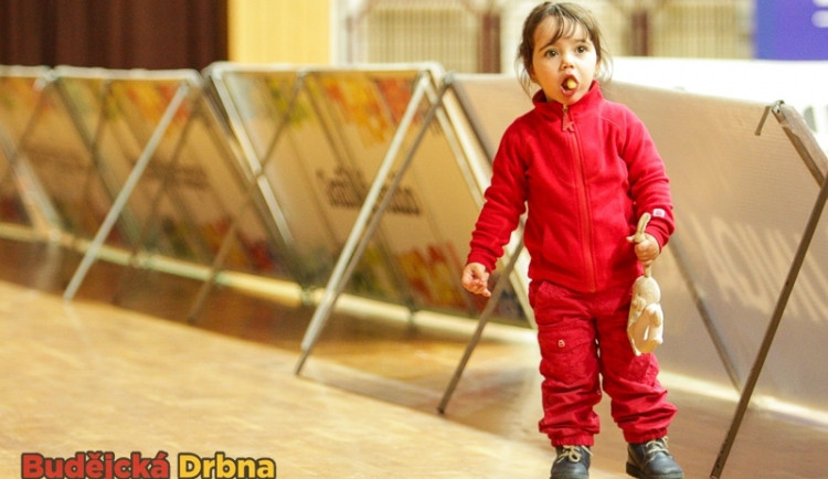 Jihostroj myslí i na rodiny, otevře dětský koutek