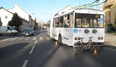 Policie hledá svědky nehody, cyklistka nadýchala 1,3 promile