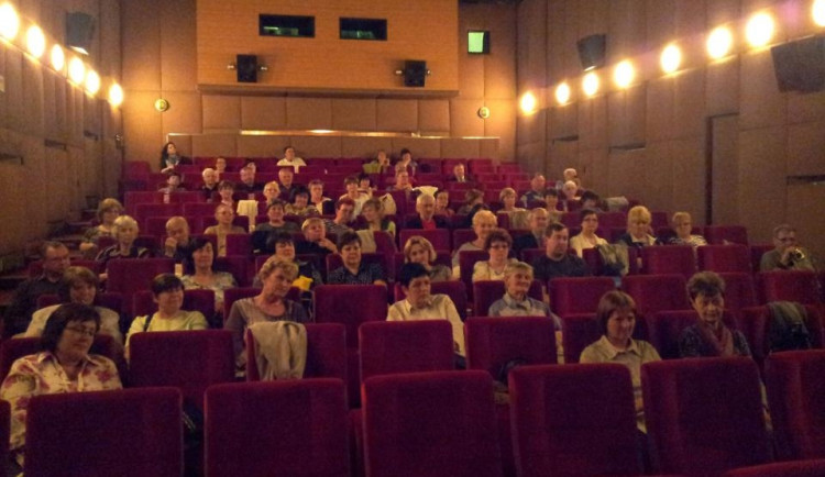 Kulturní univerzita třetího věku právě skončila