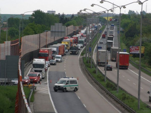 Dálnici D1 blokuje na 190. kilometru nehoda