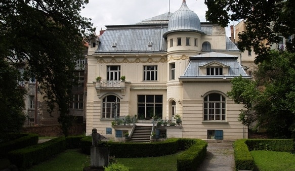 Löw-Beerova vila v Brně, zahradní průčelí