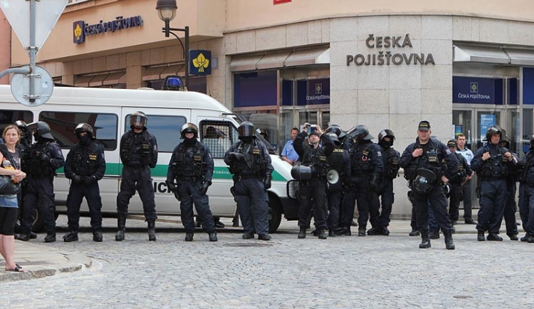 Policisté vzkazují občanům: „Měříme všem stejně!“