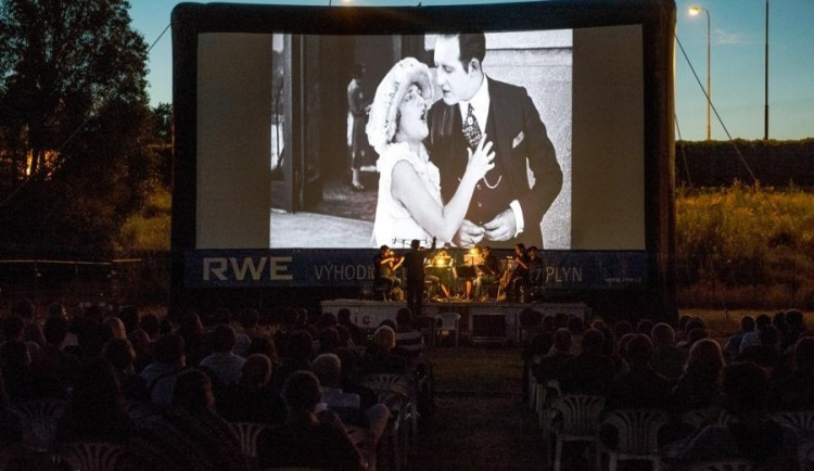 Letní kino Riviéra
