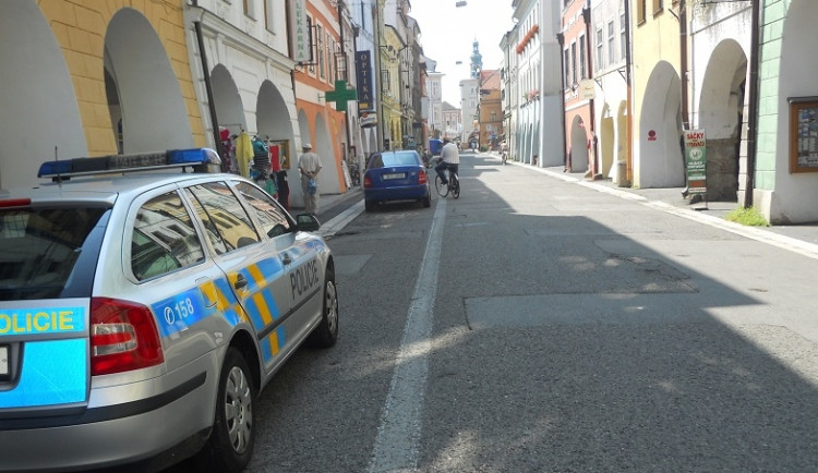 Lupiče ze zlatnictví chytil hasič, který nebyl ve službě