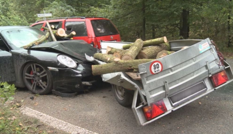 Nabourané porsche Karla Abraháma, foto: TV Nova