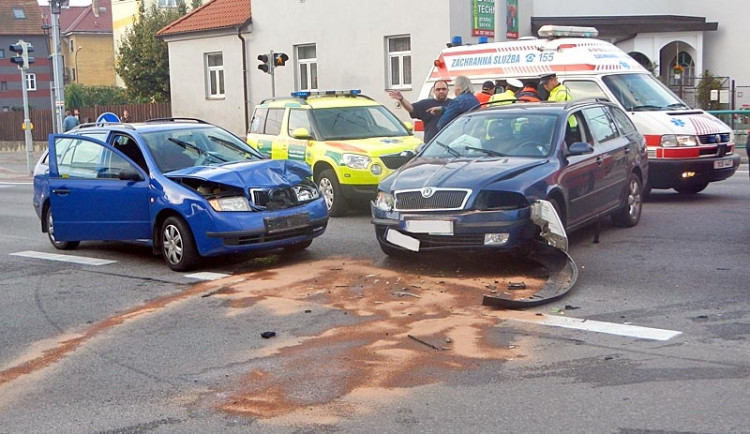 Srážka u malého viaduktu si vyžádala lehké zranění