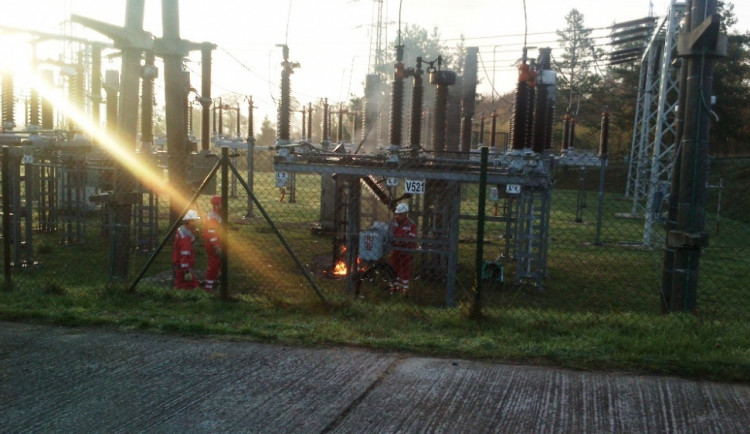 Požár trafostanice na Lesné, foto: hasiči
