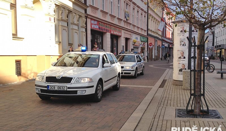 Protest připomínal smuteční průvod, policisté měli převahu