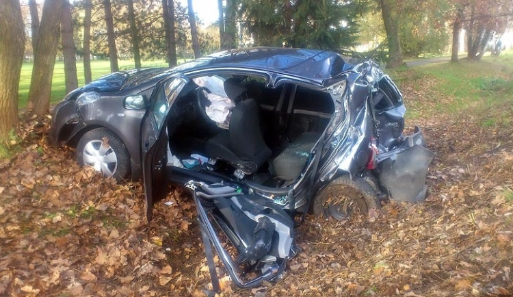 Dopolední kolony? Na Dlouhé louce havarovala toyota