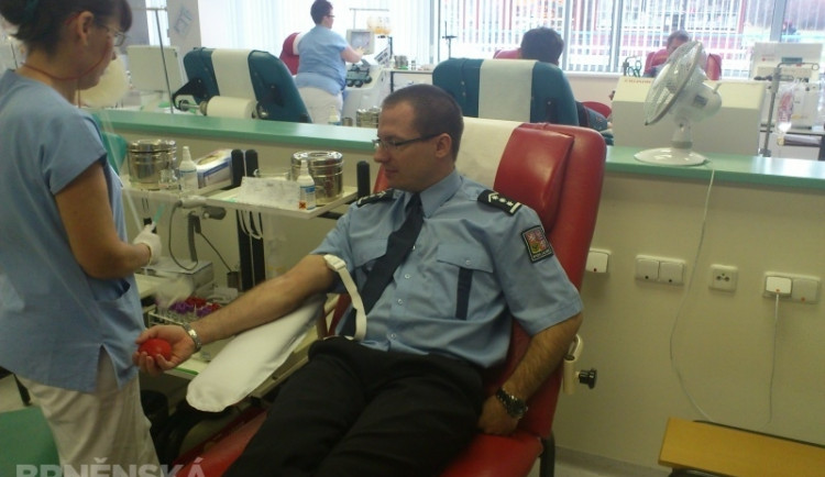 Policisté se zapojili do akce Daruj krev!, foto: Brněnská Drbna, David Zouhar