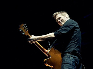Kanadský muzikant Bryan Adams zahraje příští rok v Brně