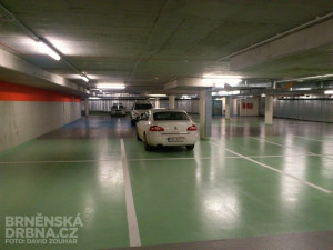 Lidé už parkoviště mohou využívat, foto: Brněnská Drbna, David Zouhar