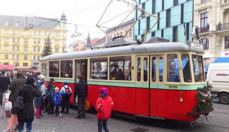 Brnem projížděla Betlémská tramvaj