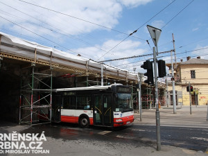 Oprava viaduktu v Křenové ulici způsobila vlakovou výuku, foto: Brněnská Drbna, Miroslav Toman