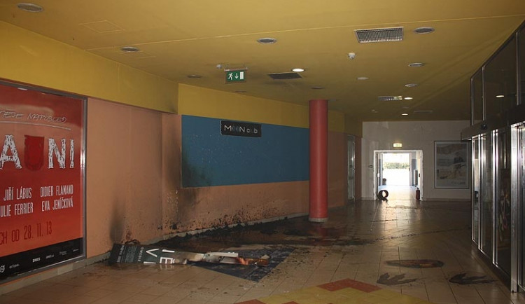 Hasiči měli napilno, hořelo i v multikině CineStar