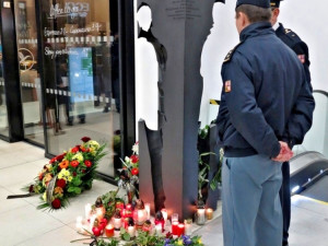 Pietní akt v OC Letmo, foto: HZS JMK