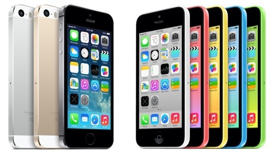 iPhone 5S a levnější model 5C, foto: Apple