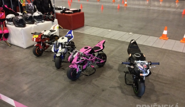 Minibiková škola chce dokázat, že motorky nejsou milionářský sport