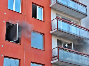 Hasiči likvidovali požár v Prušánecké ulici na Vinohradech, foto: hasiči JMK