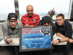 Křtu klipu se zúčastnil i zpěvák Jiří Korn, foto: Tino Kratochvíl