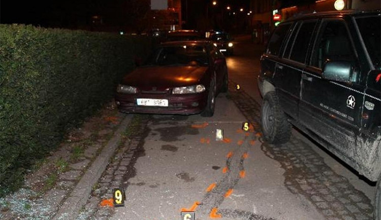 Nabouraný Jeep a jedna z jeho "obětí", foto: Policie ČR