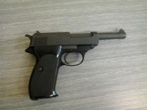 Muž střílel z pistole Walther ráže devět milimetrů, foto: Policie ČR