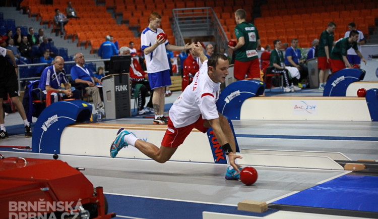 Na Mistrovství světa v kuželkách 2014 v Brně získali čeští juniorští reprezentanti stříbrné medaile. Na snímku reprezentant Polska, foto: Brněnská Drbna, Miroslav Toman