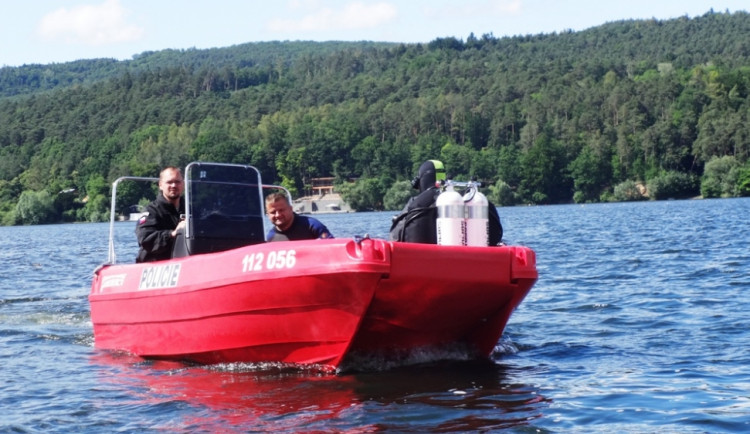 Snímky z prohledávání přehrady, foto: HZS JMK