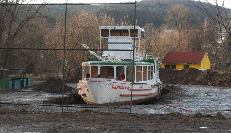 Z lodi Bratislava se stane centrum budovaného sportovního areálu, foto: Wikipedia.org