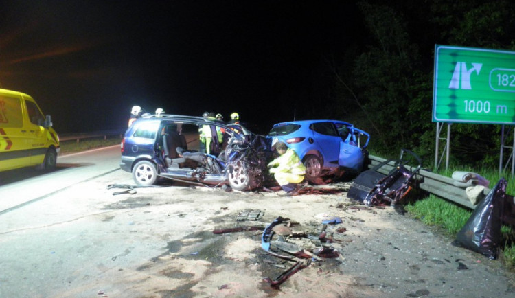 Tragická nehoda byla pravděpodobně způsobena nemocí německého řidiče, foto: HZS JMK