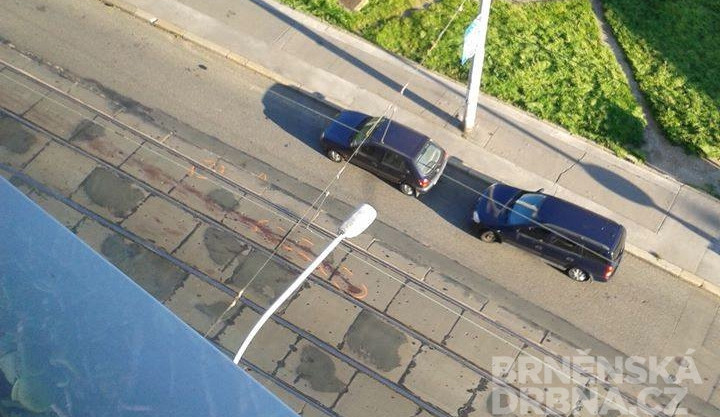 Místo, kde tramvaj srazila muže na Pekařské ulici, foto: Eliška Jandásková