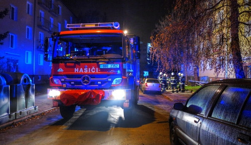 V Brně hořel dům, hasiči evakuovali 32 lidí