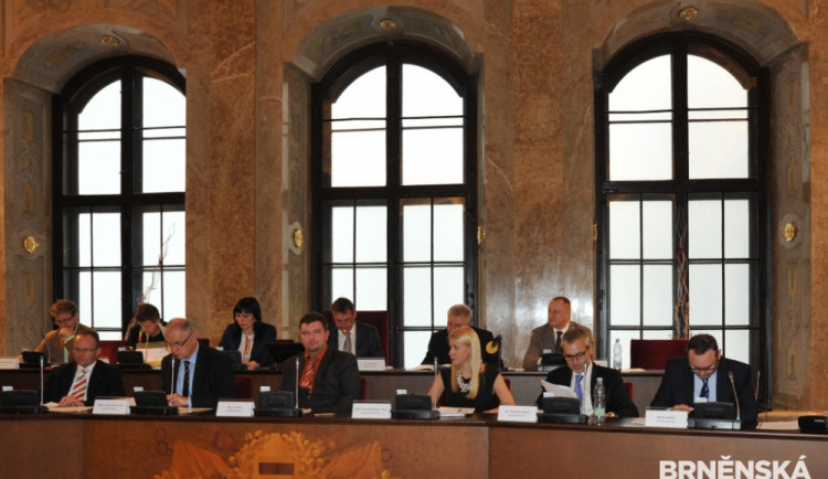 Radní schválil organizační změny na magistrátu