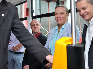 V Brně bude možné platit jízdenku platební kartou přímo ve voze