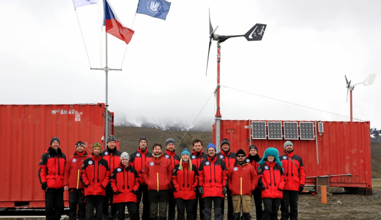 Vědci se v Antarktidě tentokrát zaměří na tučňáky