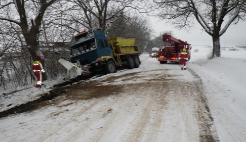 Ranní nehoda sypače