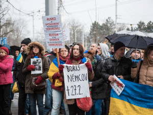 Zhruba 70 lidí dnes pochodovalo Brnem za mír na Ukrajině.
