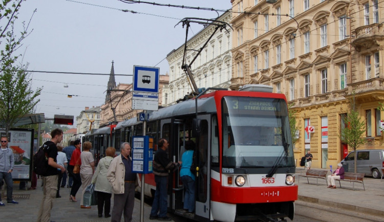 Kam v Brně cestují přijíždějící? Odpoví dopravní výzkum