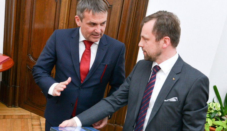 Přijetí velvyslance Litvy v ČR Edvilase Raudonikise primátorem P. Vokřálem