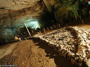 O jeskyni Býčí skála v Mor. krasu mají lidé stále větší zájem