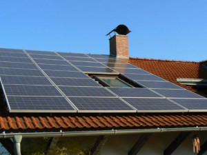 Majitelé malých solárů budou dostávat podporu v nezaměstnanosti