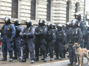 Policie v Brně oddělila dvě demonstrace