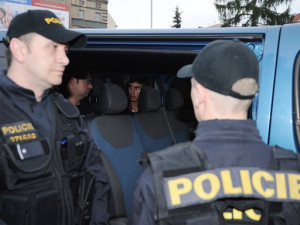 Policie zajistila na jižní Moravě od páteční noci 35 běženců